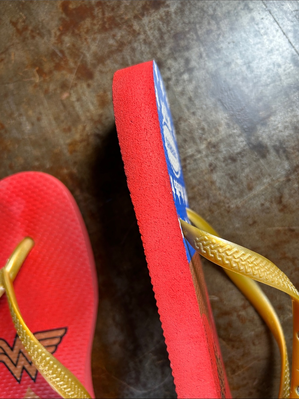 Havaianas Wonder Woman Flip Flops - Red, Blue, Gold - Picture 13 of 16